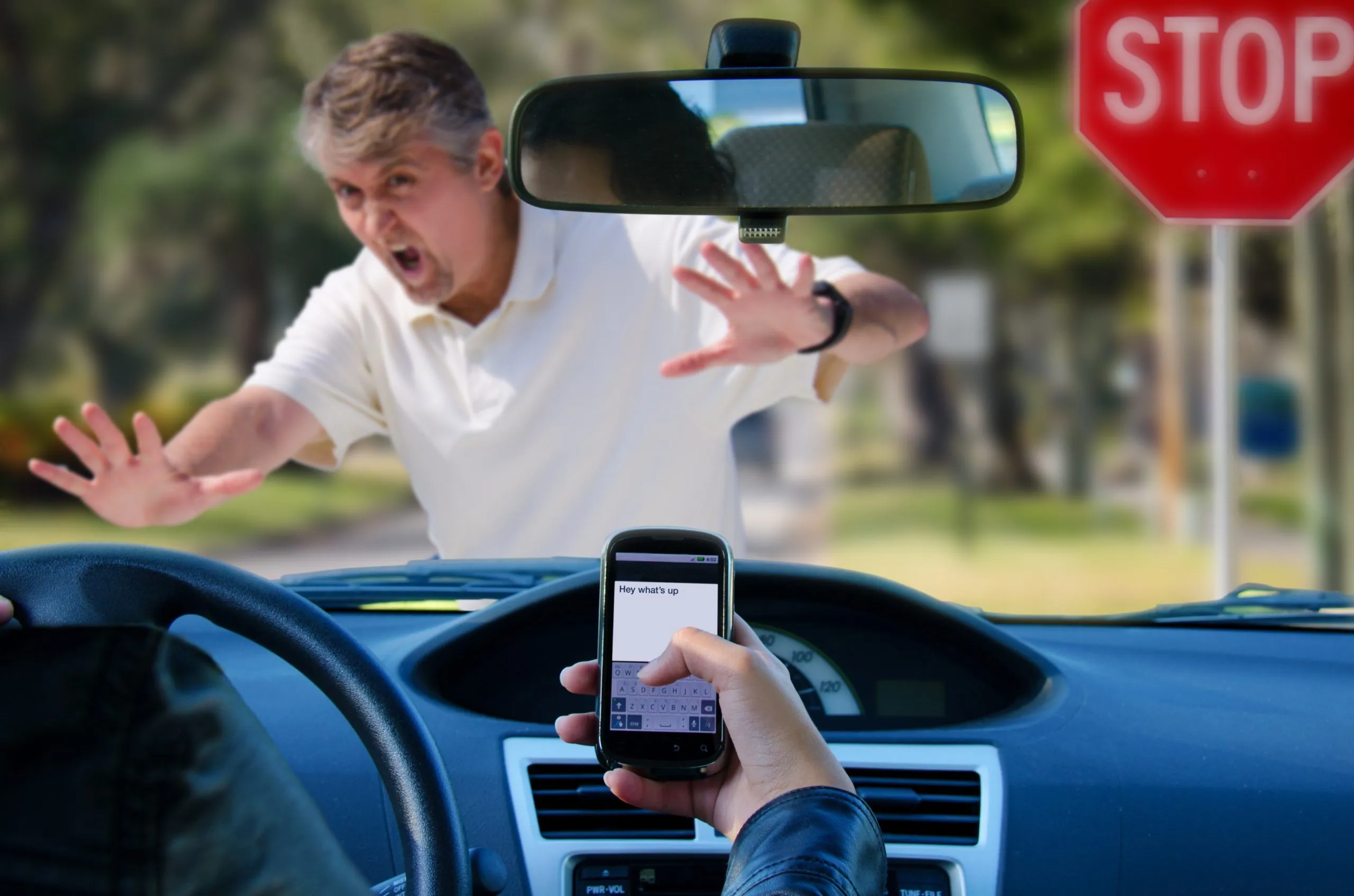 accident for chatting while driving the car